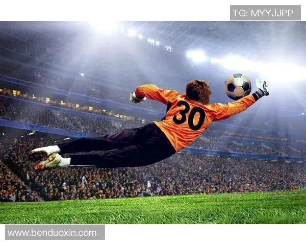 足球明星镜像图片展现球场魅力与运动精神的完美结合